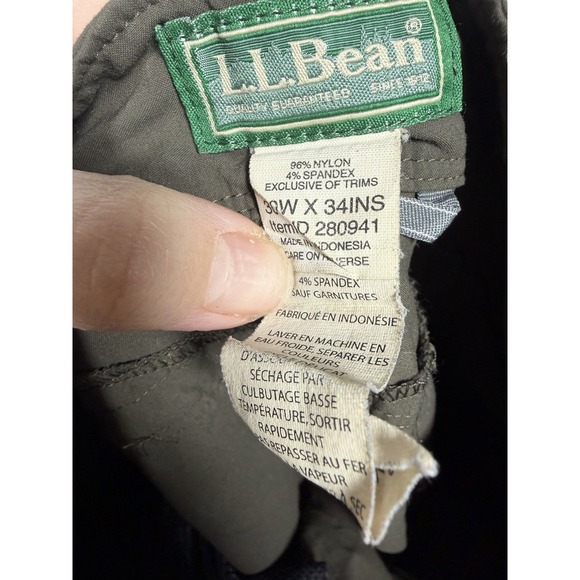 LL Bean Cargo Pants Men's 30x34 Khaki Nylon Spandex Outdoor Travel Lightweight - Picture 11 of 13